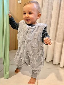 Saco de Dormir Infantil com Pezinho em Fleece Cinza Estrelas 3D