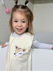 Saco de Dormir Infantil com Pezinho em Malha 100% Algodão Cor Off Liso Bordado Raposa