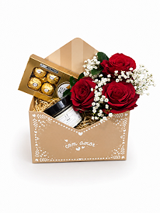 Box Romance Ferrero Rocher, Rosa Colombiana & Vela Aromática Premium