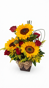Arranjo Harmonia de Girassóis & Rosas Vermelhas – Elegância e Emoção