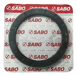 Retentor traseiro 84X104X8.5 Sentido AH - 84X104X8.5 Traseiro do Virabrequim (Lado Volante) Frontier 2.3 16V Turbo Diesel (2016–2022) e 2.5 16V (2007–2016), L4 DOHC, 4x2/4x4, MT/AT – versões Attack, XE, SE, S, SV, SL, LE, Platinum.