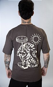 Camiseta Oversized Unissex Tiger Brownie