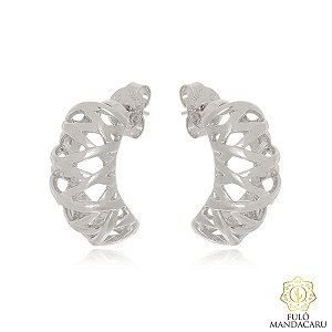 Brinco meia cana com arco redondo folheado em ouro 18k