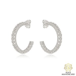 Brinco argola aberta florzinha delicada