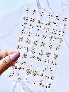 Cartelão 3D - Branco com Nude e aplicação de pedrarias