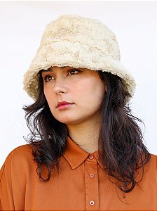 Bucket Hat Pelúcia Off White