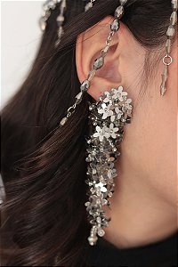 Brinco Cacho de Flor Prata