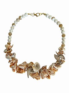 Colar Conchas Naturais Howlita