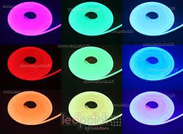A Led Neon Flex RGB 12V Carretel 50 metros corte a cada 2.5 cm 09W por metro.