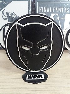 Brasão em MDF P&B Marvel Pantera Negra 14,5 x 15,0 cm