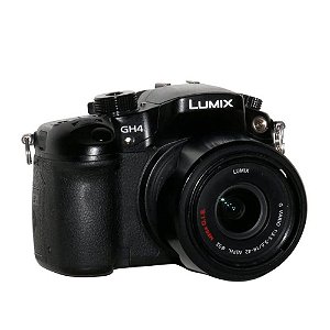 Câmera Panasonic Lumix GH4 com Lente 14-42mm - Seminovo