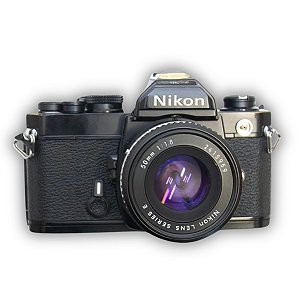 Câmera Nikon FM Analógica com Lente 50mm f1.8