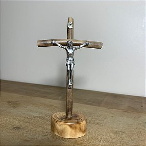 Cruz de mesa madeira de oliva 13,5cm
