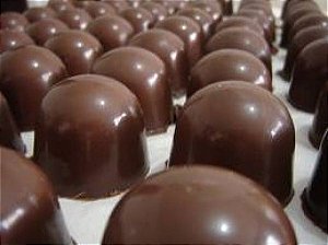 bombom recheado de beijinho