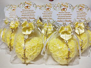 Lembrancinha de Casamento: Sabonete Coração Provence com Mini Terço