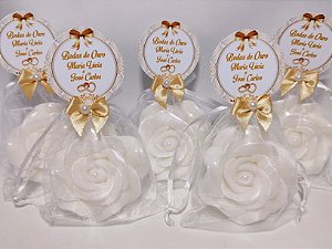Lembrancinha Bodas de Ouro: Sabonete Rosa Delicada