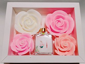 Kit Presente de Aniversário: Aromatizador Cubo 50ml com Sabonetes Flores