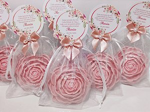 Lembrancinha de Aniversário 80 Anos: Sabonete Rosa Delicada Luxo