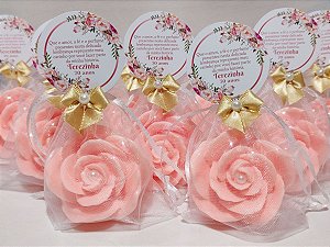 Lembrancinha de Aniversário 70 Anos: Sabonete Rosa Luxo Perfumada