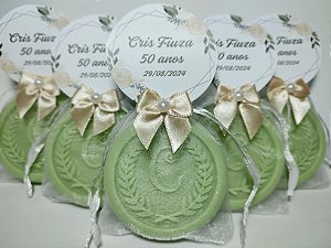 Lembrancinha de Aniversário 50 Anos: Sabonete Letra Inicial do Nome