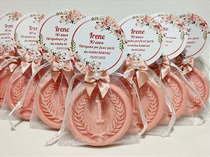 Lembrancinha de Aniversário 90 Anos: Sabonete Letra Inicial do Nome