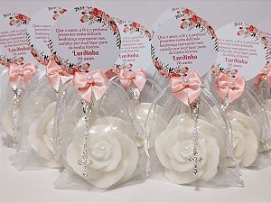 Lembrancinha 70 Anos: Sabonete Rosa Luxo com Mini Terço