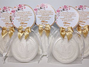 Lembrancinha 80 Anos: Sabonete Letra Inicial do Nome