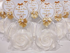 Lembrancinha Festa Bodas de Ouro: Sabonete Rosa Delicada