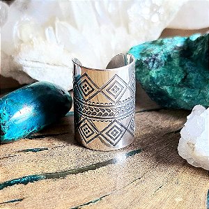 Anel Largo Tribal Aberto em Prata 925
