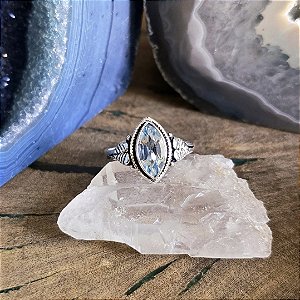 Anel Folhas em Prata 925 e Topázio Azul