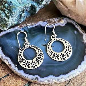 Brinco Vazado Flores em Prata 925