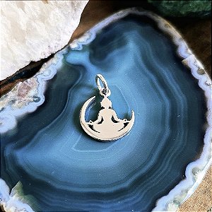 Pingente Meia Lua Namastê em Prata 925