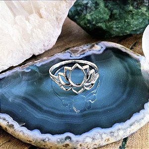 Anel Flor de Lótus em Prata 925