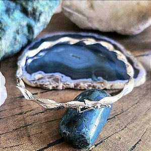 Bracelete Torcido com Fecho em Prata 925