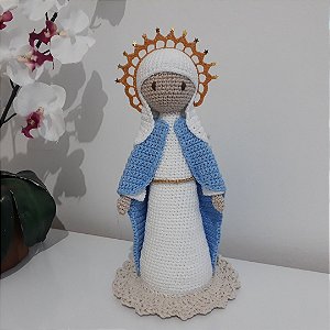 Nossa Senhora das Graças de crochê