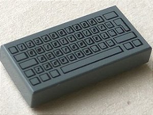 Placa Lisa 1x2 Cinza Escura com desenho de teclado