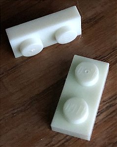 Placa 1x2 Branca Fluorescente - (Brilha no Escuro)