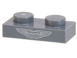 Placa 1x2 com desenho do logotipo da Aston Martin
