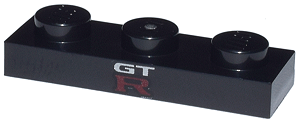 Placa 1x3 Preta com escrita "GT" e "R"