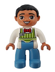 Boneco Lego Duplo Masculino Pernas Azuis, Avental, Laço Vermelho, Cabelo Preto