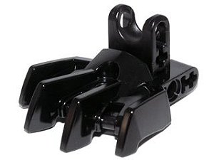 Pé com 4 garras e soquete para bola preto