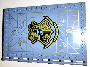 Azulejo modificado 10x16 com studs nas bordas e alças com desenho de casa de feitiços de Hogwarts