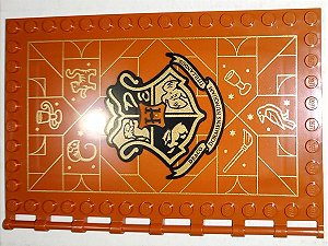 Azulejo modificado 10x16 com studs nas bordas e alças com desenho de casa de feitiços de Hogwarts