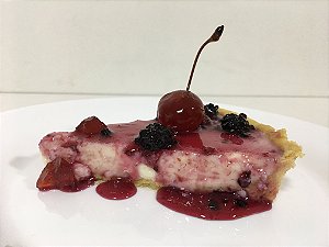 Cheesecake de frutas vermelhas inteira