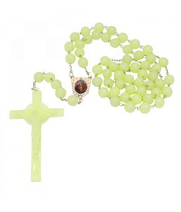 Terço Plástico Crucifixo Verde 97 CM