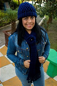 Conjunto de cachecol e gorro azul