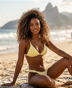 Biquíni Triângulo Amarelo Manteiga La Praiana