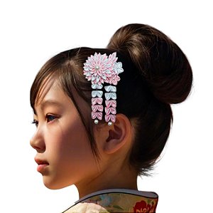 Enfeite de flor Kanzashi para cabelo. Modelo Mini Dália.