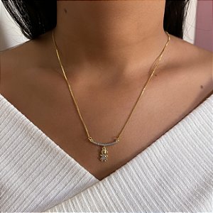 Colar arco cravejado MENINA banhado a Ouro 18K