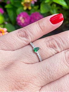 Anel Solitário Gota de Cristal Verde Esmeralda Banhado a Ouro 18k
